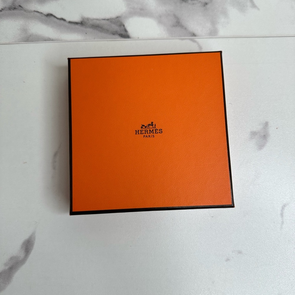 Hermes box
